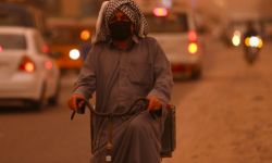 منخفض "خماسيني" يصل العراق غداً وتحذير للمسافرين وبعض المرضى